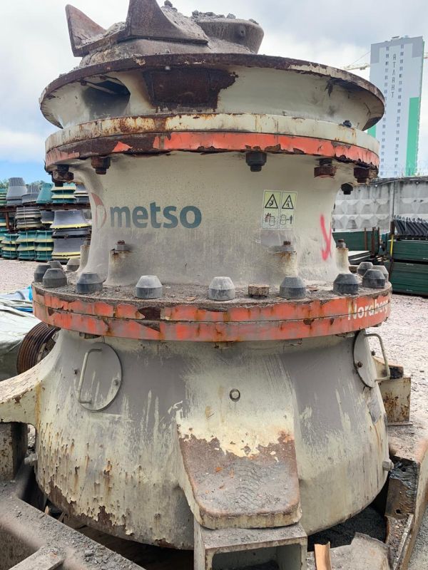Конусна дробарка Metso GP300S